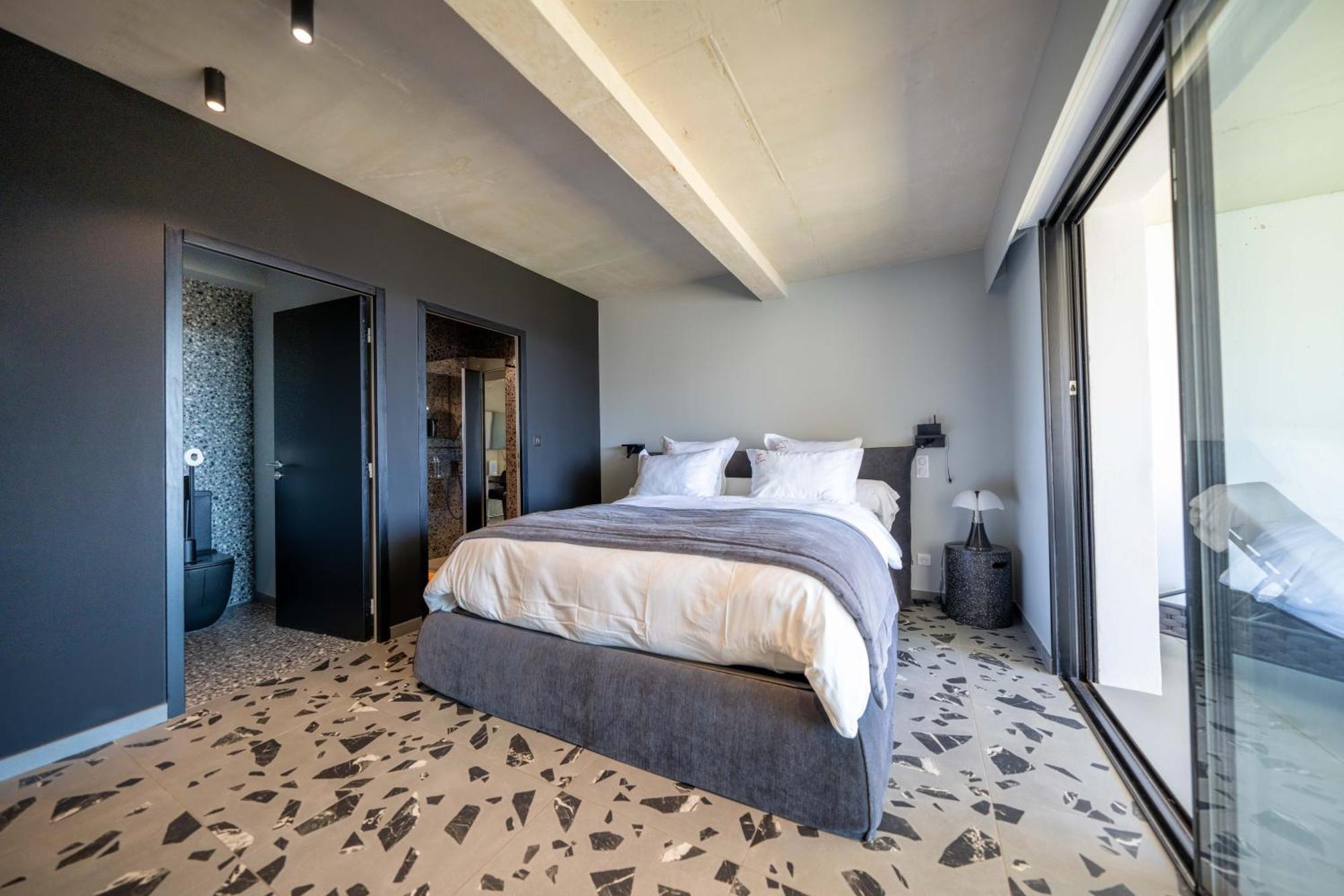 Suite 28 Treilles 外观 照片