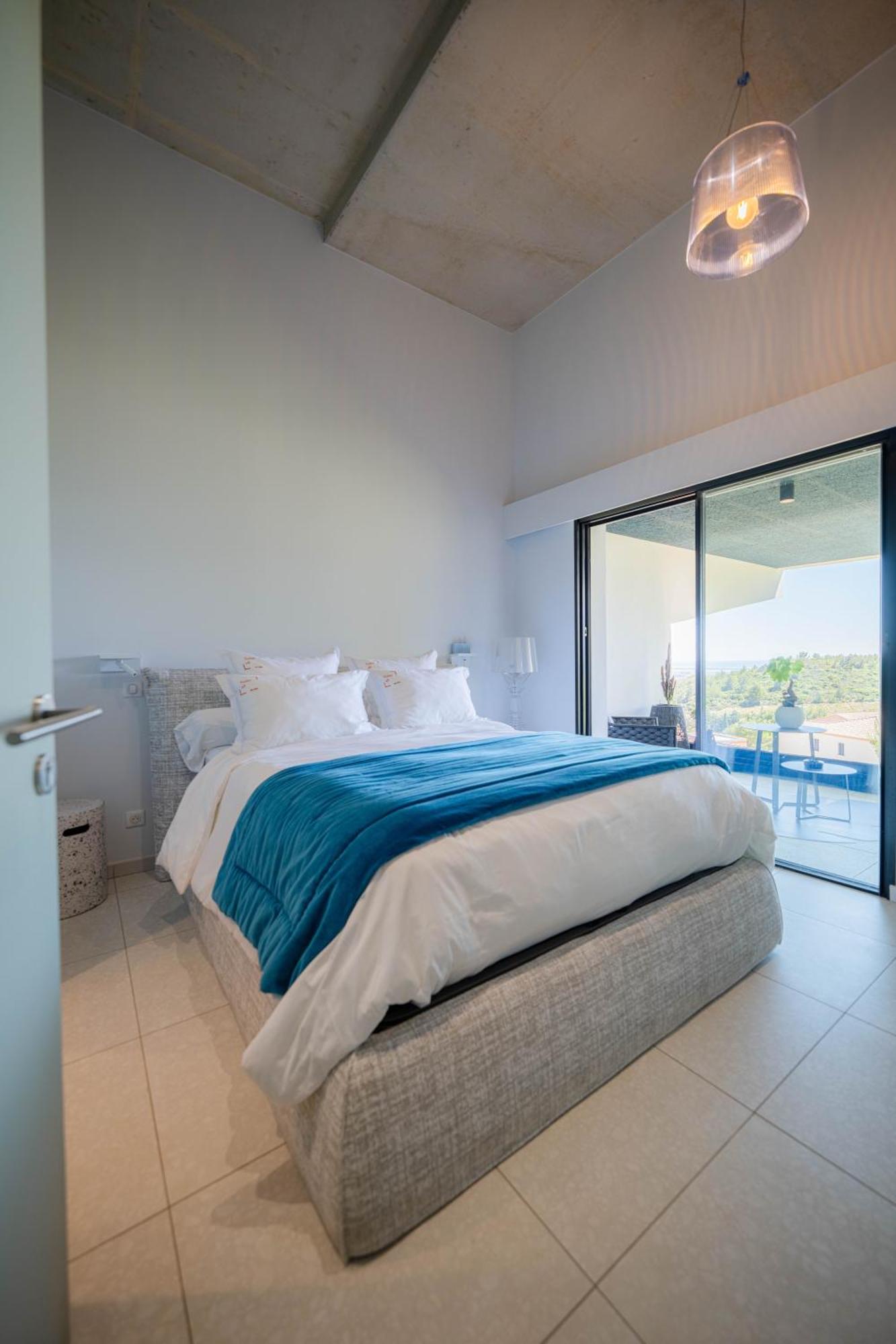 Suite 28 Treilles 外观 照片